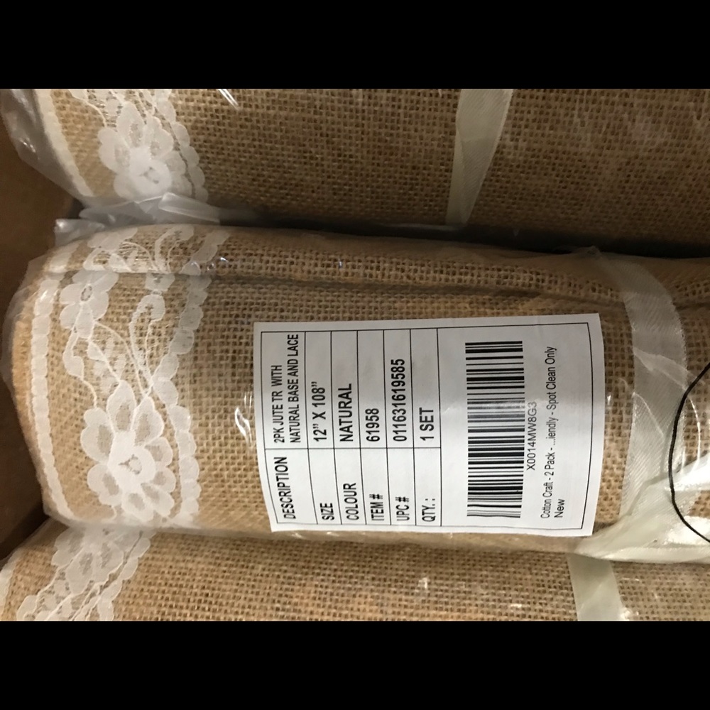 Table runner with lace